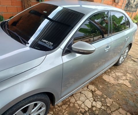 VOLKSWAGEN JETTA à venda.