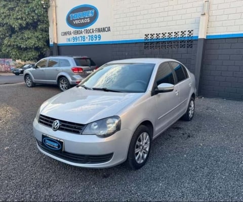 Volkswagen POLO SEDAN 1.6 MI 8V FLEX 4P MANUAL