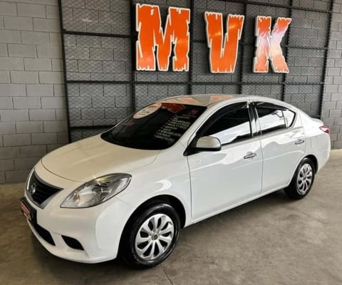 Nissan Versa 1.6 SV Flex Mec 2014