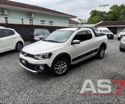 Volkswagen Saveiro CROSS 1.6 T. Flex 16V CE  - Branca - 2014/2015