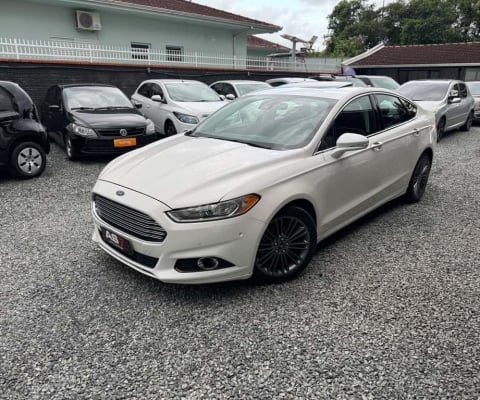 Ford Fusion Titanium 2.0 GTDI Eco. Awd Aut.  - Branca - 2013/2013