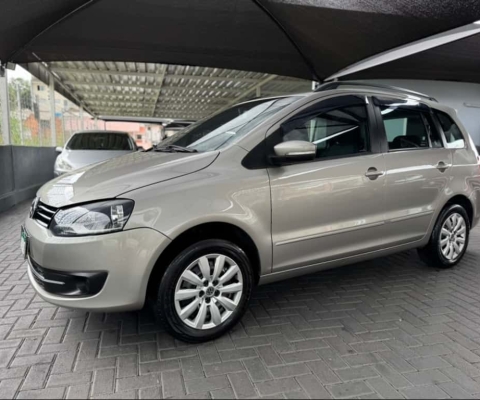 Volkswagen SPACEFOX 1.6 MI 8V FLEX 4P MANUAL