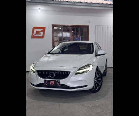 V40 T-4 MOMENTUM 2.0 Aut. 2019 58.023 Km