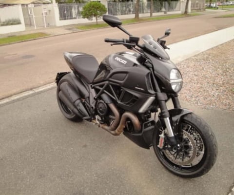 DUCATI DIAVEL 1198 BLACK 2012