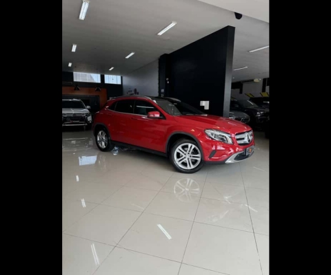 Mercedes-Benz GLA 200 1.6 CGI VISION 16V TURBO FLEX 4P AUTOMÁTICO