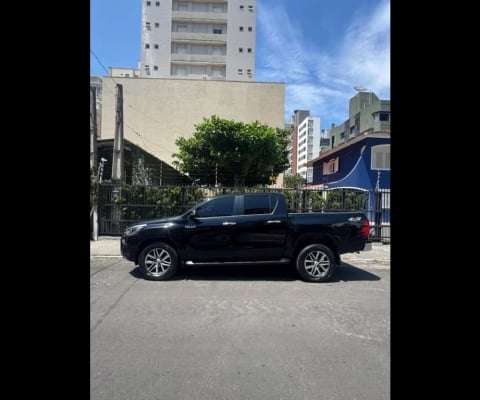 Toyota HILUX 2.8 SRX 4X4 CD 16V DIESEL 4P AUTOMÁTICO