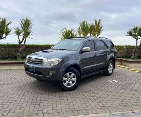 Toyota Hilux sw4 2010 3.0 srv 4x4 7 lugares 16v turbo intercooler diesel 4p automático