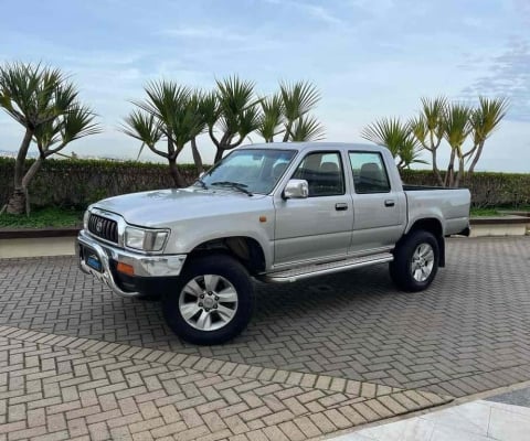 Toyota Hilux 2005 3.0 srv 4x2 cd 8v diesel 4p manual