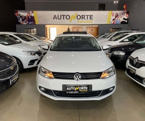 Volkswagen Jetta Flex Automático