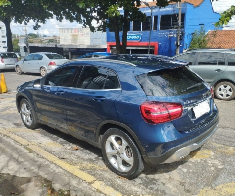 MERCEDES GLA 200