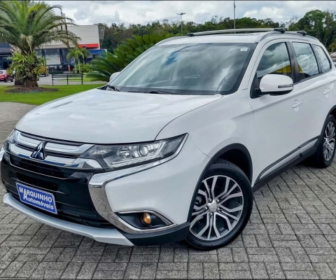 Mitsubishi Outlander Comfort 2.0 16v Aut.  - Branca - 2017/2018