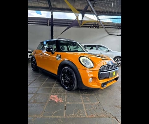 MINI COOPER 2.0 S 16V TURBO GASOLINA 2P AUTOMÁTICO