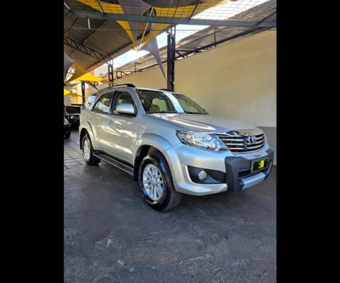 TOYOTA HILUX SW4 2.7 SR 4X2 16V FLEX 4P AUTOMÁTICO