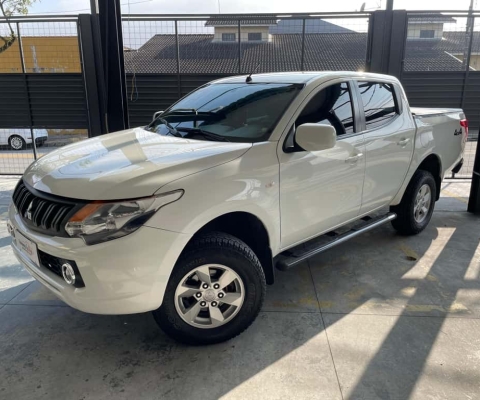 MITSUBISHI L200 TRITON Triton Sport GL 4X4 2.4 16V Mivec Turbo Dies. Mec.