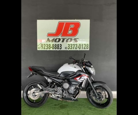 Yamaha XJ6 N XJ 6 N - Branca - 2013/2013