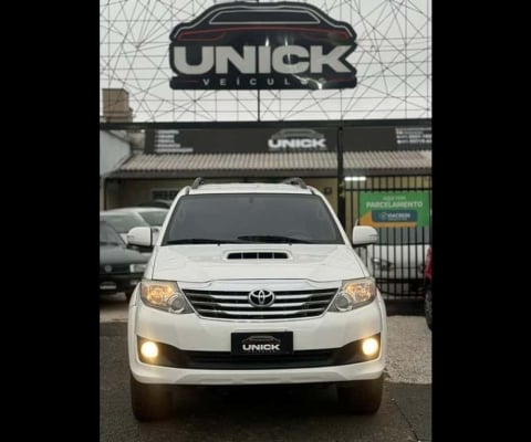 TOYOTA HILUX SW4 4X4SR 2013