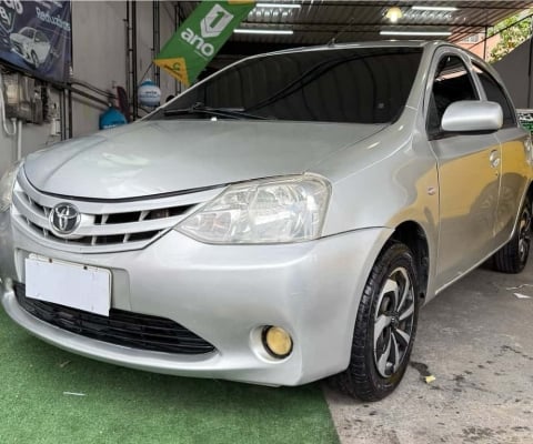 Toyota Etios 2013 1.3 x 16v flex 4p manual