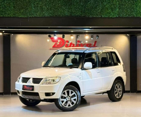 Mitsubishi Pejero TR4 2WD 2.0 2015