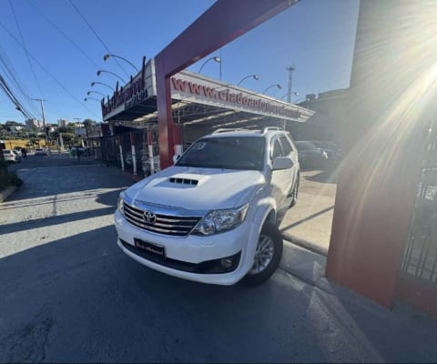 Toyota HILUX SW4 3.0 SRV 4X4 16V TURBO INTERCOOLER DIESEL 4P AUTOMÁTICO