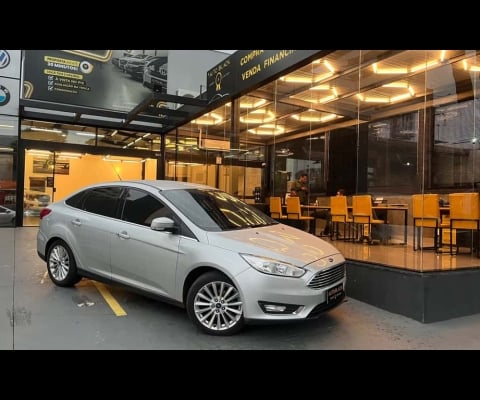 FORD FOCUS Fastback TIT./T.PLUS 2.0 Flex Aut.