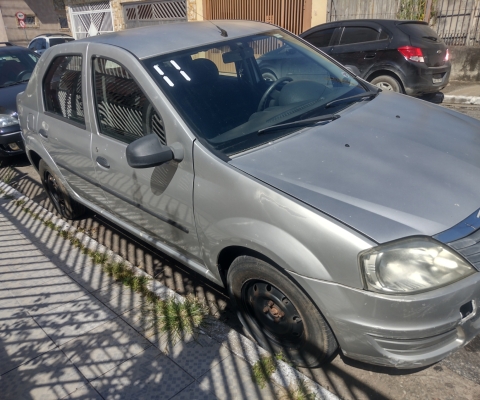 RENAULT LOGAN à venda.