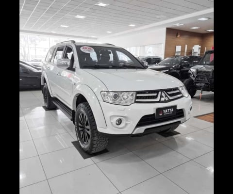 Mitsubishi PAJERO 3.5 HPE 4X4 7 LUGARES V6 24V FLEX 4P AUTOMÁTICO