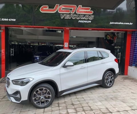 BMW X1 SDRIVE 20i X-Line 2.0 TB Active Flex  - Branca - 2021/2022