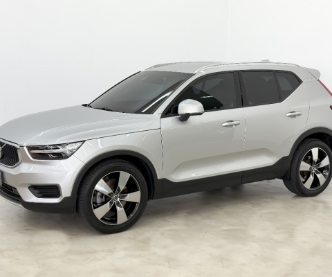 XC40 Momentum 2.0 AWD - Linda