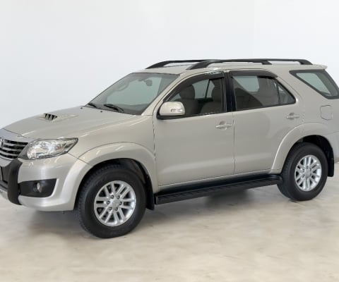 Hilux SW4 3.0 Diesel 4x4 - Linda