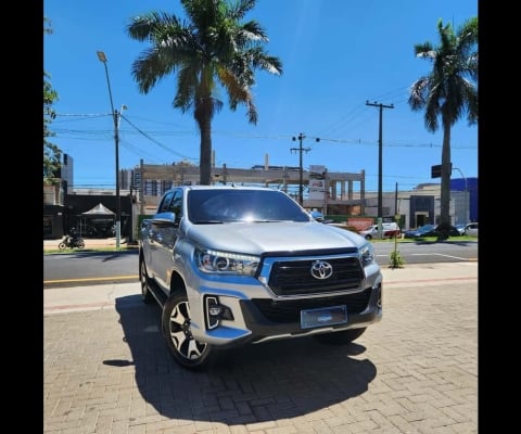 TOYOTA HILUX CD SRX 4x4 2.8 TDI 16V Diesel Aut.