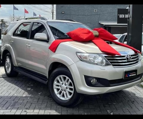 TOYOTA HILUXSW4 SRV4X4 2014