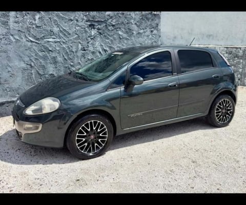 FIAT PUNTO 1.6 ESSENCE 16V FLEX 4P MANUAL 2014