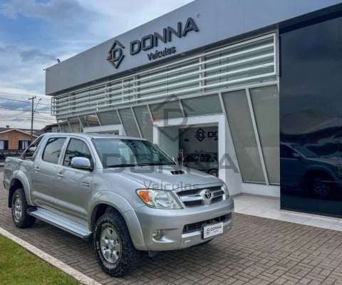 Toyota Hilux /  CD4X4 SRV - Prata - 2008/2008