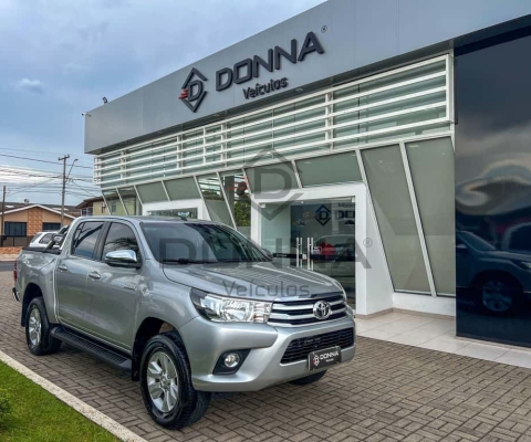 Toyota Hilux CD SRV 4x4 2.8 TDI Diesel Aut.  - Prata - 2017/2018