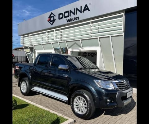 Toyota Hilux /  CD4X4 SRV - Preta - 2014/2014