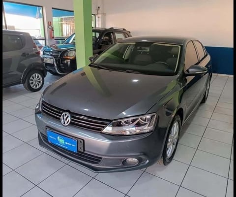 VOLKSWAGEN JETTA COMFORTLINE TIPTRONIC 2.0 FLEX AUT. 2013