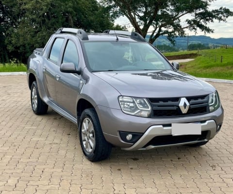 RENAULT DUSTER OROCH à venda.