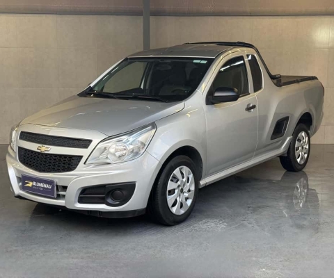 Chevrolet Montana LS2 - Prata - 2017/2018