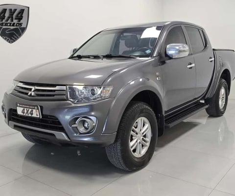 Mitsubishi L200 Triton HPE 3.2 CD 4X4 - Cinza - 2015/2015