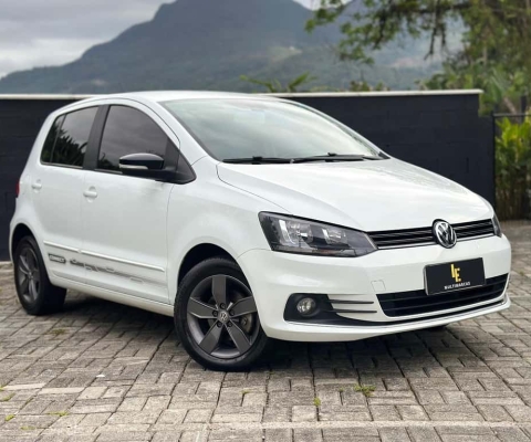 Volkswagen Fox Connect 1.6 Flex 8V 5p  - Branca - 2019/2020