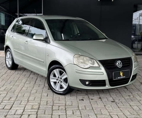 Volkswagen Polo 1.6 Mi/S.Ouro 1.6 Mi Tot.Flex 8V 5p  - Bege - 2007/2007