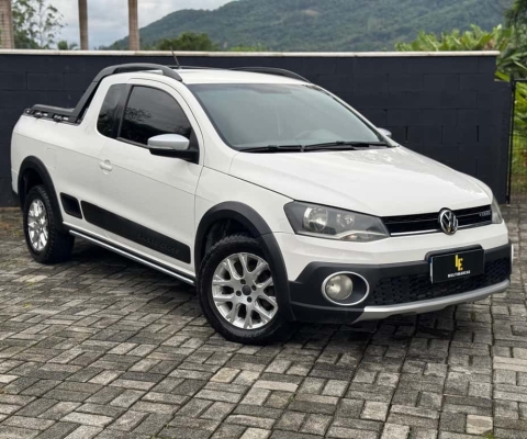 Volkswagen Saveiro Cross 1.6 8v Flex  - Branca - 2013/2014