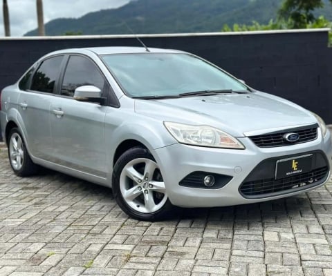 Ford Focus Sedan 2.0 - Prata - 2008/2009