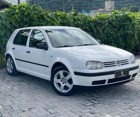 Volkswagen Golf 2.0 - Branca - 2002/2003