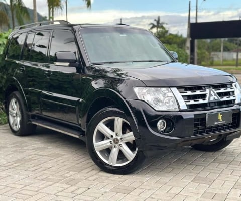 Mitsubishi Pajero Full HPE 3.2 4x4 Diesel  - Preta - 2012/2013