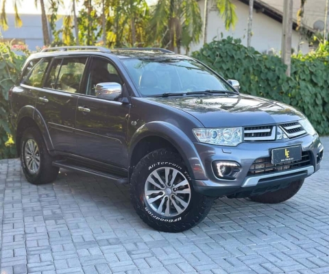 Mitsubishi Pajero HPE 3.2 4x4 T.I. Dies. 5p Aut.  - Cinza - 2017/2018