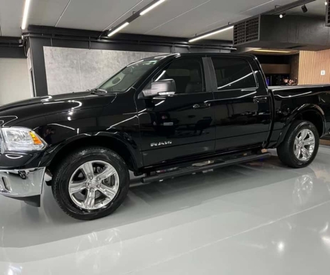 RAM 1500 CLASSIC LARAMIE 5.7 CD V8 4X4 AUT. 2023