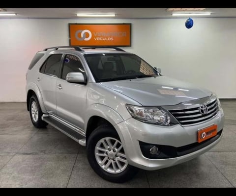 TOYOTA HILUX SW4 4X2SR 2015