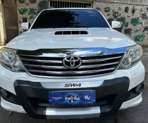 Toyota Hilux sw4 2013 3.0 srv 4x4 7 lugares 16v turbo intercooler diesel 4p automático