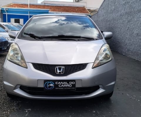 HONDA FIT DX MT 2011/2011, em ótimo estado de conservação!